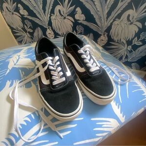 Vans Men's Classic Black and White Sneakers